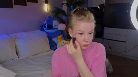 emily shepard online show from April 2026 01:42:02 AM