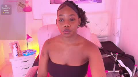 Snapshot of emily_smith21 chatting on May 2026 12:22:02 PM emily online show from May 2026 12:22:02 PM