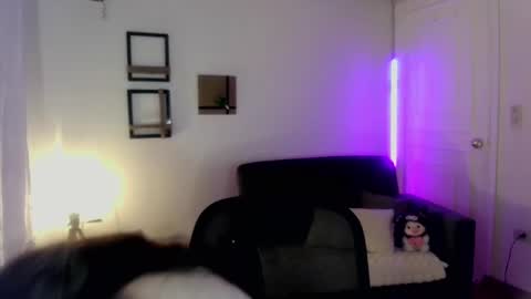 Snapshot of emily_swan_04 chatting on February 2025 12:09:01 AM Emily  Swan online show from February 2025 12:09:01 AM