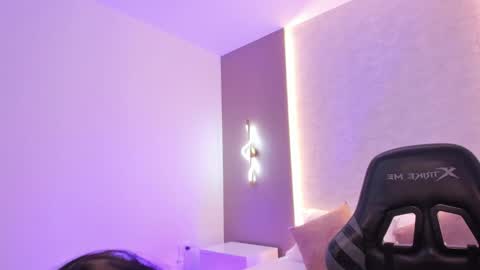 emily_tolson online show from February 2026 11:42:02 AM