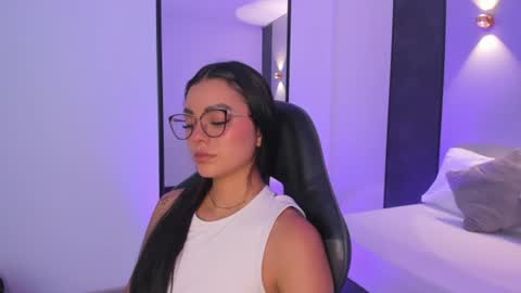 emily_tolson online show from July 2026 07:10:02 PM