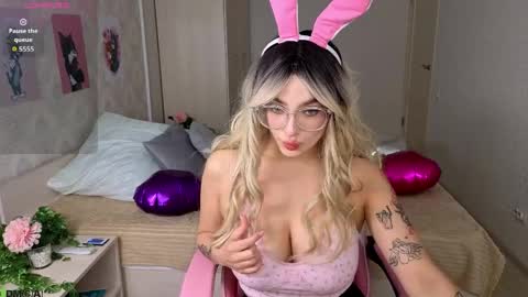 Emily online show from April 2026 07:09:02 AM