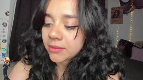 Snapshot of emily_vader chatting on April 2026 01:17:01 AM emily_vader online show from April 2026 01:17:01 AM