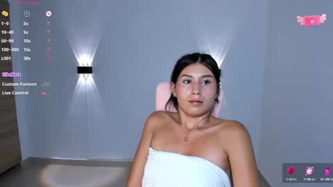 Snapshot of emily_villamil_ chatting on February 2025 12:28:01 AM Emi online show from February 2025 12:28:01 AM