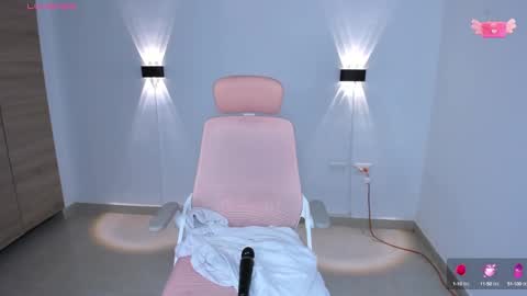 Snapshot of emily_villamil_ chatting on March 2025 11:04:02 PM Emi online show from March 2025 11:04:02 PM