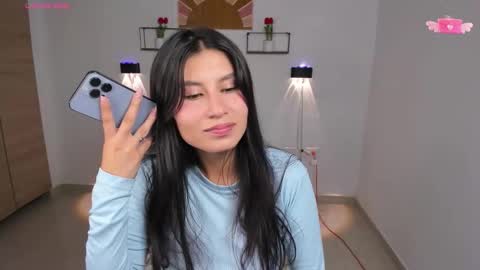 Snapshot of emily_villamil_ chatting on December 2025 09:53:01 PM Emi online show from December 2025 09:53:01 PM