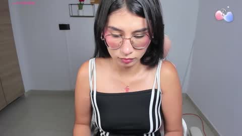 Snapshot of emily_villamil_ chatting on March 2026 09:20:01 PM Emi online show from March 2026 09:20:01 PM