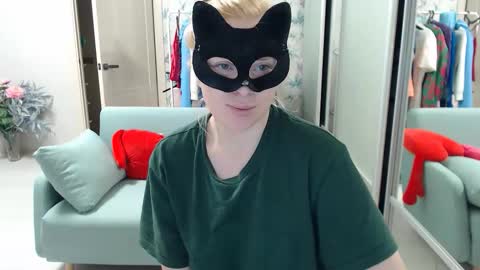 Snapshot of emily_york18 chatting on March 2026 06:25:01 PM Emily online show from March 2026 06:25:01 PM