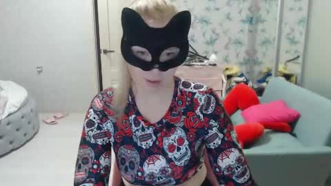 Snapshot of emily_york18 chatting on May 2026 06:37:02 PM Emily online show from May 2026 06:37:02 PM