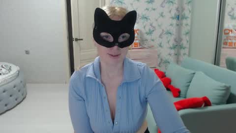 Snapshot of emily_york18 chatting on May 2026 05:29:02 PM Emily online show from May 2026 05:29:02 PM