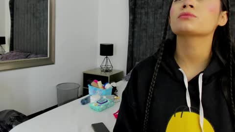 Emilyyy online show from May 2026 01:16:02 PM