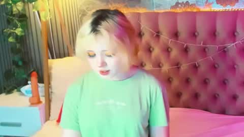 Baby Emelli online show from May 2026 06:10:02 AM