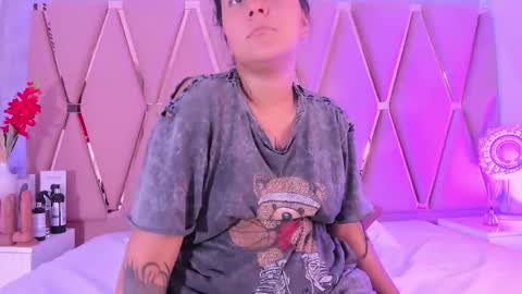 Snapshot of emilyblack_1 chatting on April 2026 11:10:01 PM Emily online show from April 2026 11:10:01 PM