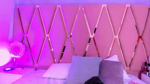 Snapshot of emilyblack_1 chatting on April 2026 01:25:02 AM Emily online show from April 2026 01:25:02 AM