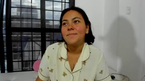Snapshot of emilyblack_1 chatting on May 2026 10:27:02 PM Emily online show from May 2026 10:27:02 PM