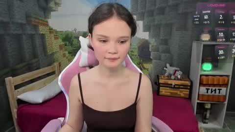 Emilyhaves online show from September 2025 06:57:02 PM