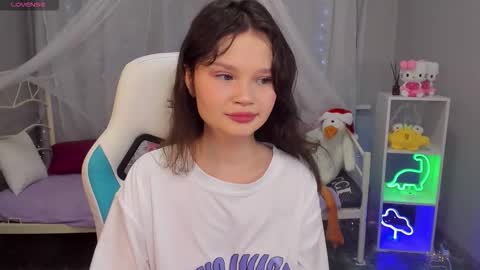 Snapshot of emilychaves chatting on December 2025 04:41:02 AM Emilyhaves online show from December 2025 04:41:02 AM