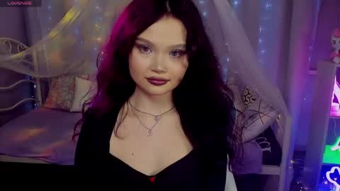 Snapshot of emilychaves chatting on May 2026 12:55:02 PM Emilyhaves online show from May 2026 12:55:02 PM