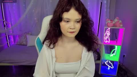 Snapshot of emilychaves chatting on May 2026 06:29:02 AM Emilyhaves online show from May 2026 06:29:02 AM