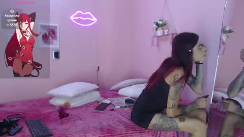 Snapshot of emilycollins__ chatting on April 2026 03:10:01 AM Emily online show from April 2026 03:10:01 AM