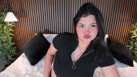 Emily  online show from March 2025 04:32:01 AM