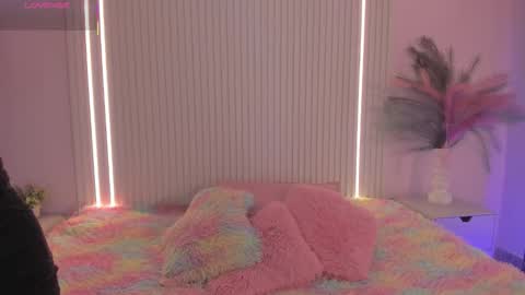 EMILY online show from November 2025 07:40:03 PM