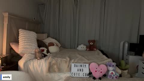 emilyfawn online show from March 2026 05:03:01 AM