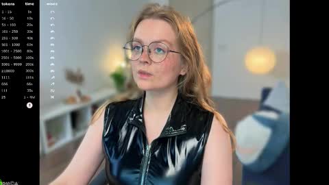 Emily  online show from October 2025 12:04:01 PM