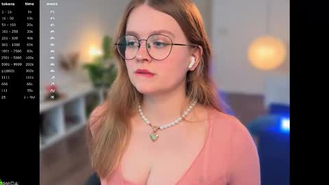 Snapshot of emilyforelsket chatting on February 2026 12:43:02 PM Emily online show from February 2026 12:43:02 PM