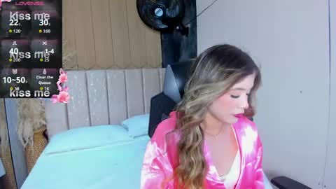 Snapshot of emilyjohnsoon_ chatting on April 2026 08:57:01 PM EmilyJhonson online show from April 2026 08:57:01 PM