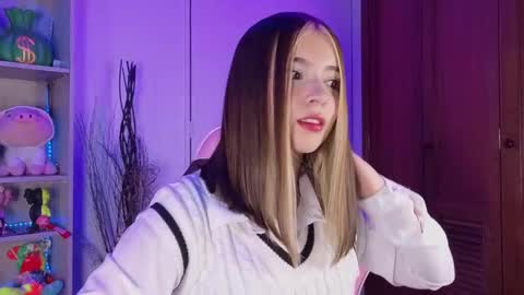 VALEEEN online show from September 2025 06:18:01 PM