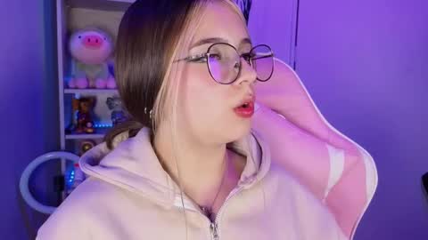 VALEEEN online show from October 2025 09:13:02 PM