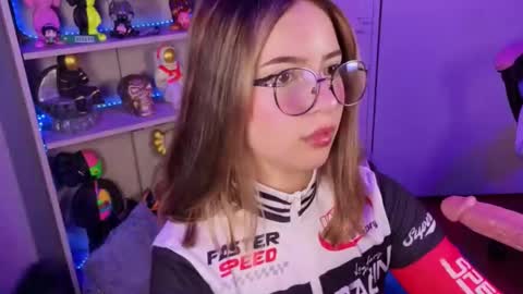 VALEEEN online show from March 2026 03:40:01 PM