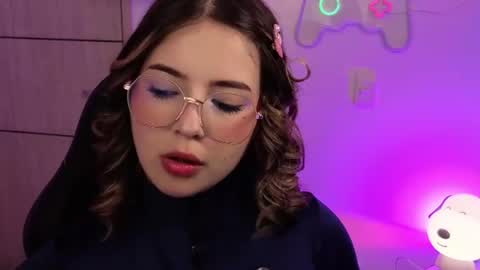 Snapshot of emilykarterr chatting on June 2026 03:16:02 PM VALEEEN online show from June 2026 03:16:02 PM
