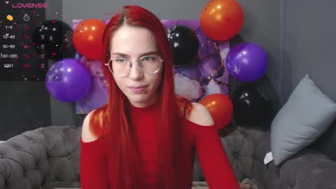 EmilyKents online show from October 2025 02:00:01 AM