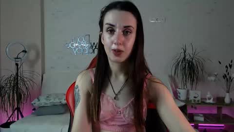 Snapshot of emilylayer chatting on October 2025 01:00:02 AM Emyli online show from October 2025 01:00:02 AM