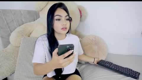 Snapshot of emilylittle___ chatting on October 2025 07:38:02 PM EMI online show from October 2025 07:38:02 PM