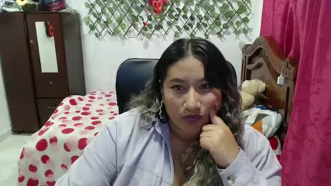 Snapshot of emilylove14 chatting on December 2024 04:31:01 AM Emily Cortez online show from December 2024 04:31:01 AM