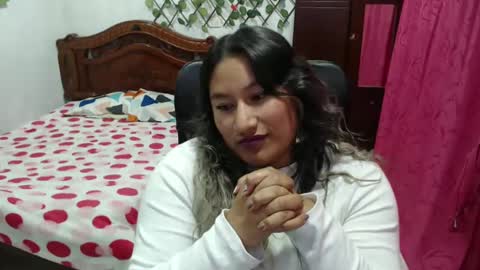 Snapshot of emilylove14 chatting on December 2024 11:55:01 PM Emily Cortez online show from December 2024 11:55:01 PM