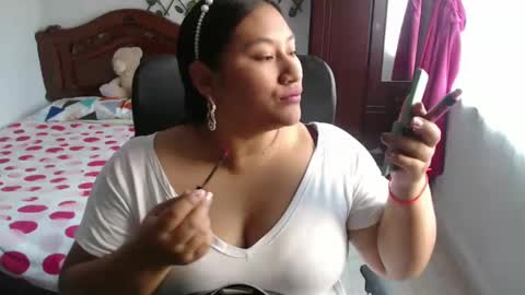 Snapshot of emilylove14 chatting on December 2024 04:40:02 PM Emily Cortez online show from December 2024 04:40:02 PM