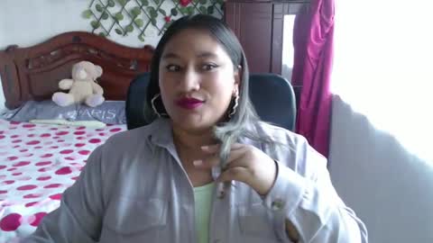 Snapshot of emilylove14 chatting on January 2025 09:40:01 PM Emily Cortez online show from January 2025 09:40:01 PM