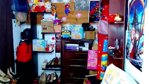 Snapshot of emilymonroe20 chatting on April 2026 05:17:01 PM Nickole online show from April 2026 05:17:01 PM