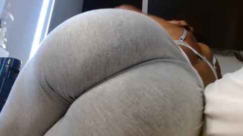 Snapshot of emilymonrro chatting on September 2025 02:15:02 AM emily monrro online show from September 2025 02:15:02 AM