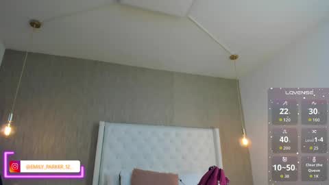 Snapshot of emilyparker__ chatting on April 2026 04:17:02 PM My IG - EmilyParker online show from April 2026 04:17:02 PM