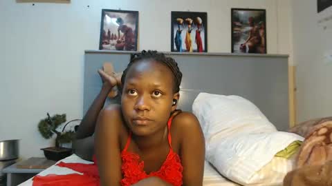 Emilly online show from March 2025 12:21:01 AM