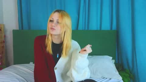 Snapshot of emilyrods chatting on April 2026 04:05:01 PM emily online show from April 2026 04:05:01 PM