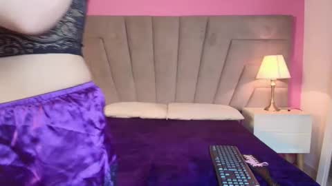 Snapshot of emilyroth chatting on January 2026 07:19:02 PM emily online show from January 2026 07:19:02 PM