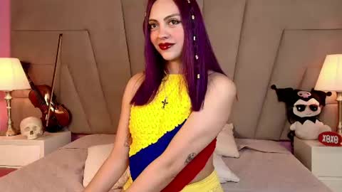 Snapshot of emilyroth chatting on June 2026 07:01:01 PM emily online show from June 2026 07:01:01 PM
