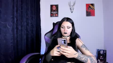 Snapshot of emilyrymer chatting on June 2026 10:29:01 PM Emily Support me to have 100 likes plx online show from June 2026 10:29:01 PM