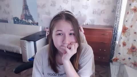 Snapshot of emilyway chatting on February 2025 08:55:01 AM emilyway online show from February 2025 08:55:01 AM